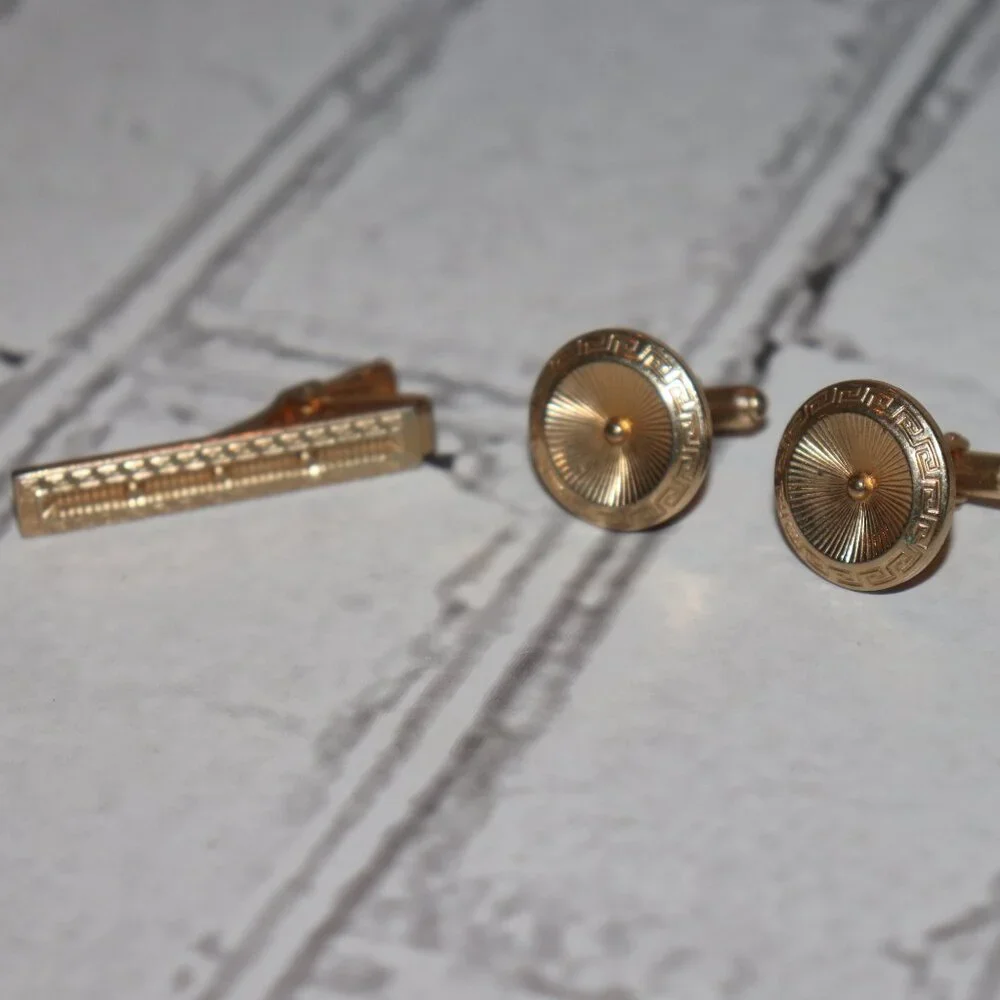 🏛️✨ Vintage Gold Greek Key Cufflink & Tie Clip Set by Anson